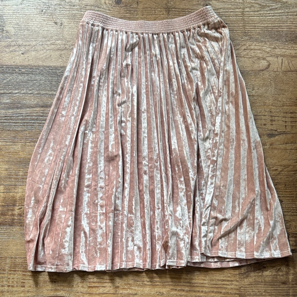 Velvet Pleated Skirt Pink